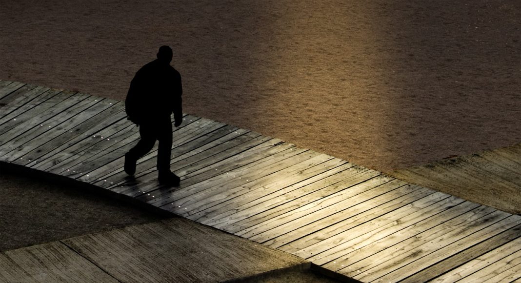 Теневой рынок. Картинка из фотобанка