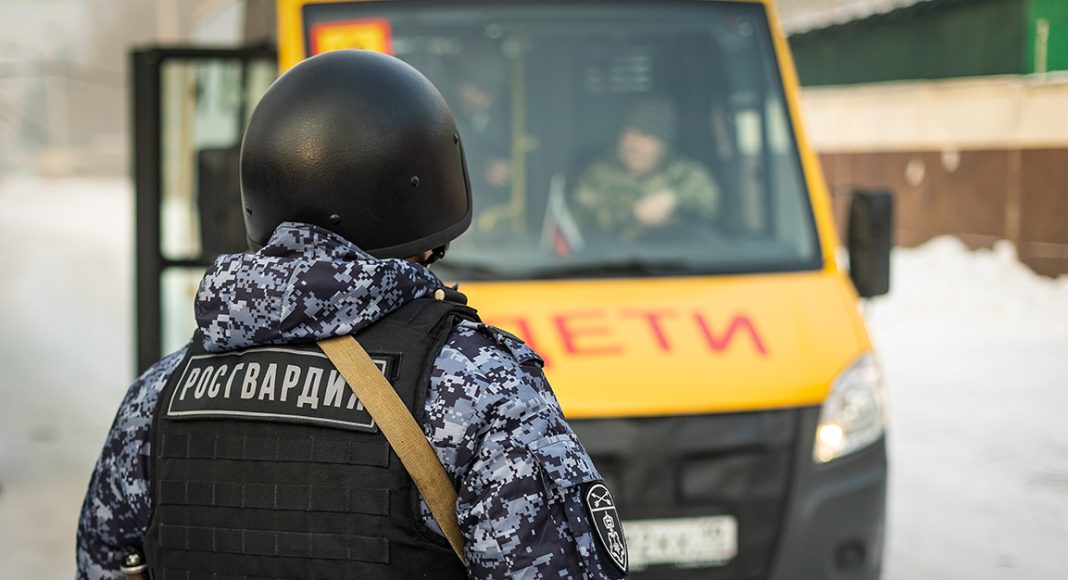 Росгвардия. Школьные автобусы. Фото пресс-службы Росгвардии
