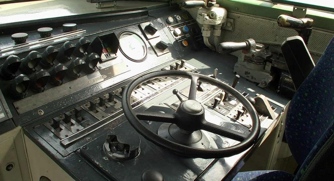 Изображение из фотобанка Управление. Локомотив. Руль