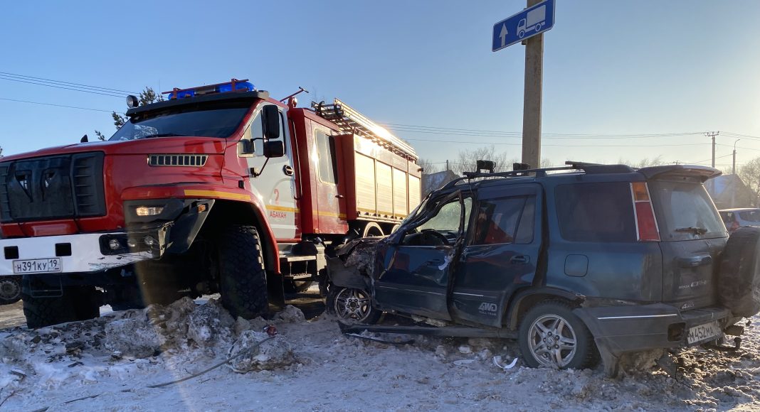 ДТП. Фото СМИ Пульс Хакасии