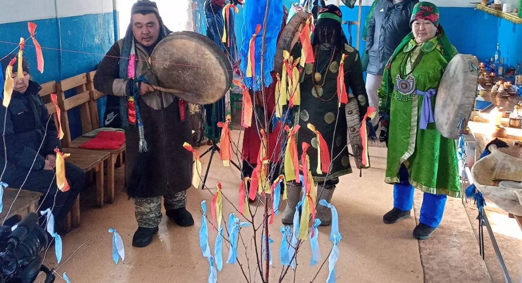 Шаманы. Фото из социальной сети