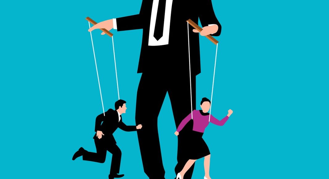 Политика. Куклы. Марионетки. Изображение из фотобанка