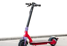 Электросамокат. Картинка из фотобанка