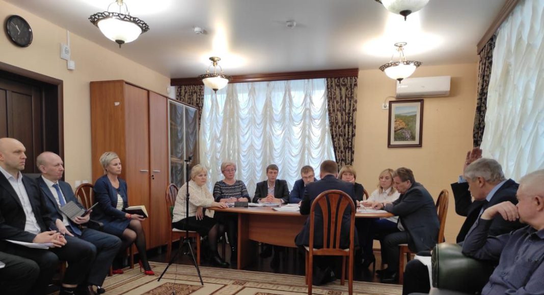 Совещание. Фото со страницы Елены Егоровой Совещание. Фото со страницы Елены Егоровой