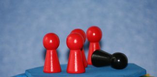 Риск, слабость. Изображение из фотобанка