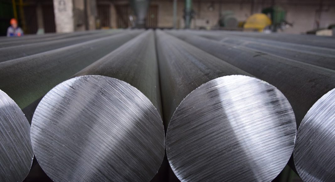 Алюминий. Завод. Производство. Изображение из фотобанка