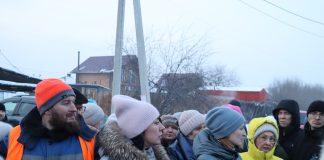 Сход на Полярном. Фото Администрации Абакана