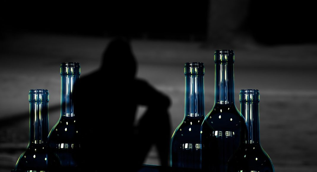 Пьянство. Алкоголь. Изображение из фотобанка