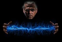 Напряжение. Изображение из фотобанка