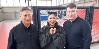 Сергей Цой, Анита Цой, Евгений Молодняков. Фото со страницы социальной сети главы Саяногорска