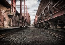 Вагоны. Железная дорога. Изображение из фотобанка