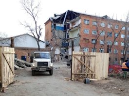 Аварийное общежитие. Фото со страницы Василия Белоногова
