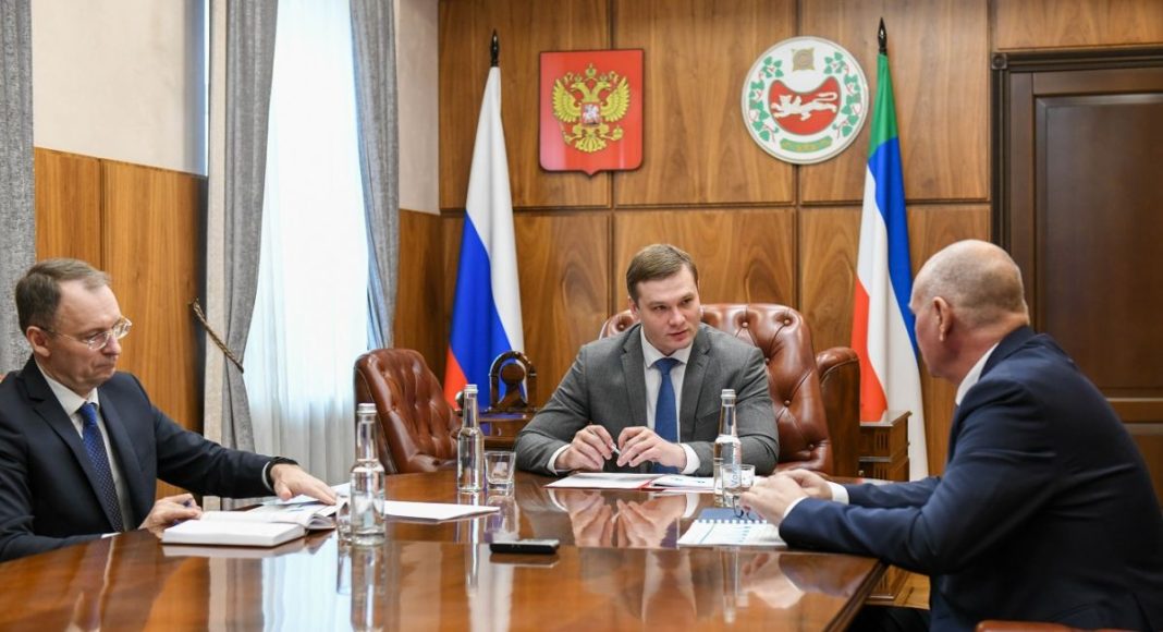 Емелин и Коновалов