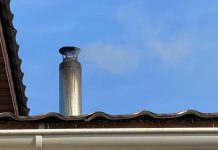 Дым. Труба. Печное отопление. Дымоход. Фото pulse19.ru