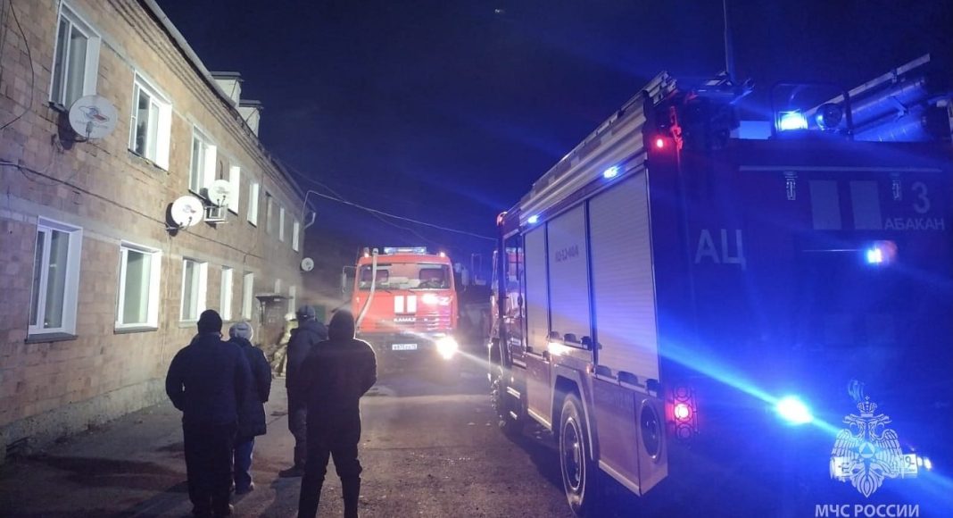 Пожарные. Фото МЧС по РХ