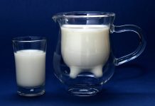 Молоко. Изображение из фотобанка