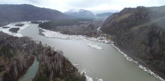 Река Абакан. Район Абазы. Фото предоставлено пресс-службой Управления по ГО и ЧС