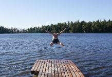 Купание. Изображение из фотобанка