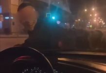 На капоте. Фото ГИБДД РХ