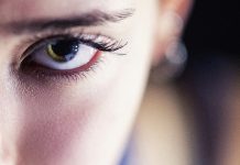 Взгляд. Изображение из фотобанка