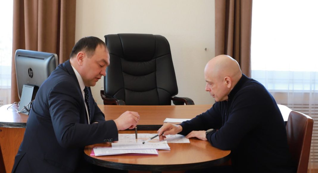 Сергей Канзычаков и Сергей Сокол. Фото пресс-службы ВС РХ