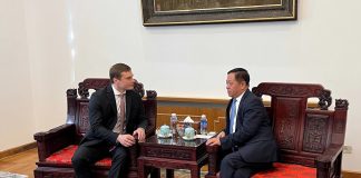 Встреча Валентина Коновалова с послом КНР