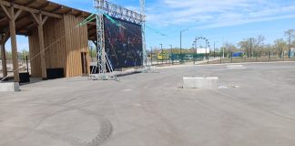 Уличный кинотеатр в Черногорске