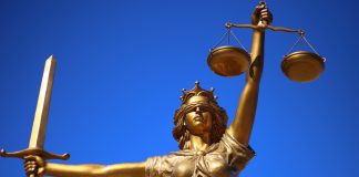 Суд, Фемида. Изображение из фотобанка