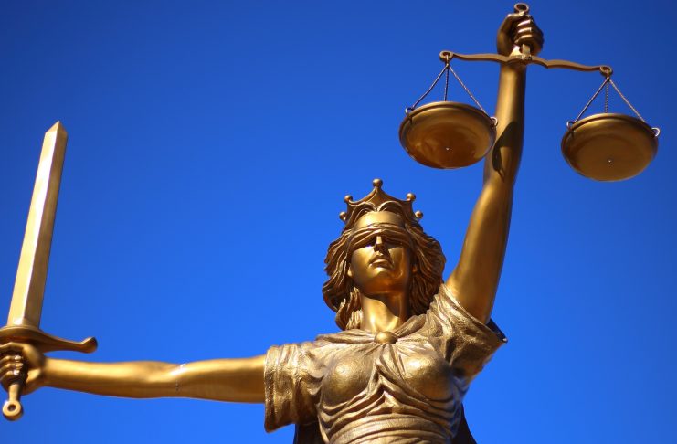 Жительницу Аскизского района будут судить за незаконное оформление сим-карт Суд, Фемида. Изображение из фотобанка