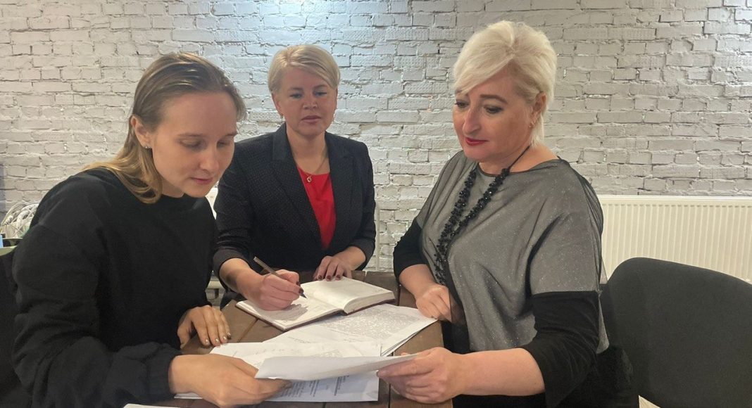 Анна Мадисон и Татьяна Янусик. Фото предоставлено из личного архива