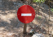 Знак Стоп. Изображение из фотобанка