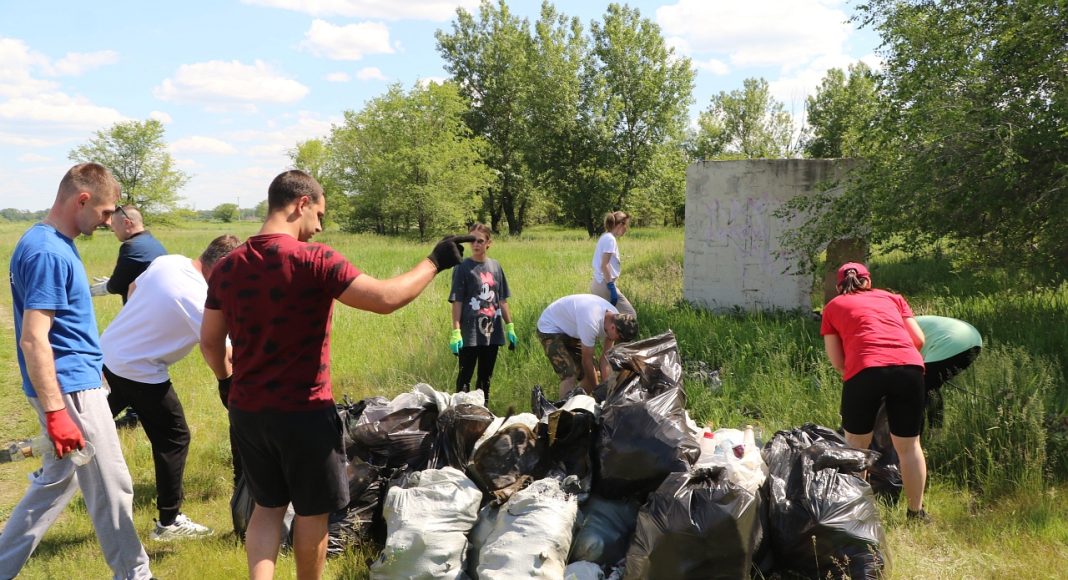 Акция акция «Чистый берег». Фото предоставлено МЧС по РХ