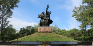 Памятник воинам Великой Отечественной войны. Фото: Абакан.рф