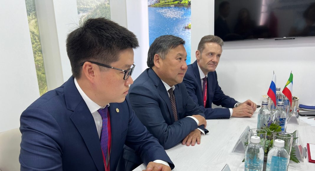 Фото со страницы главы Тувы