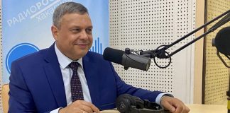 Александр Мяхар в студии ВГТРК