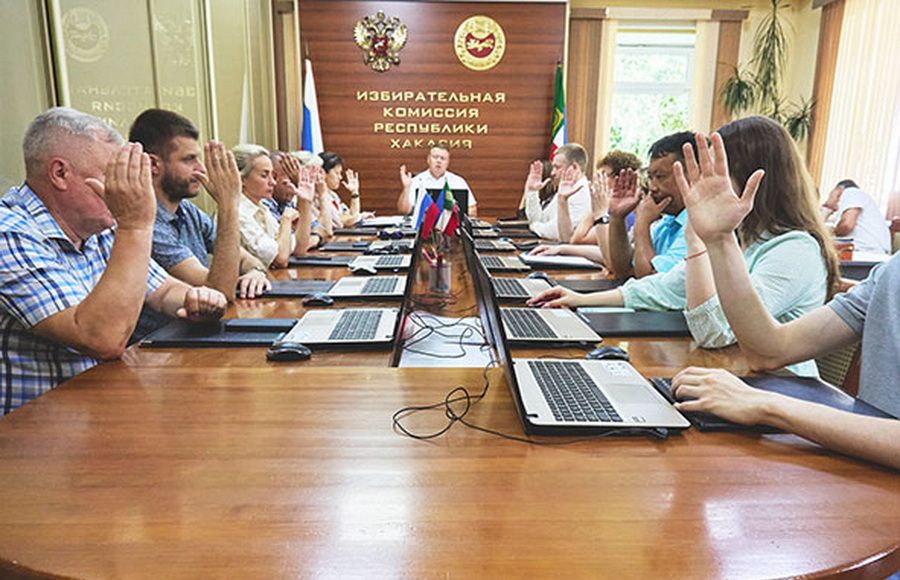 Фото пресс-службы Избиркома РХ Фото пресс-службы Избиркома РХ