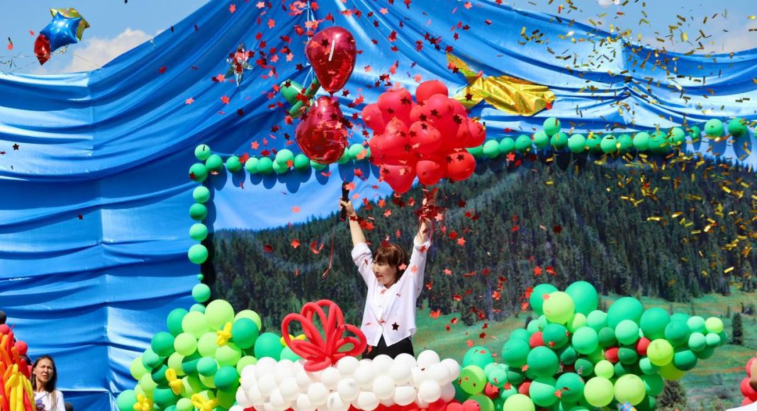 Фото со страницы председателя ВС РХ