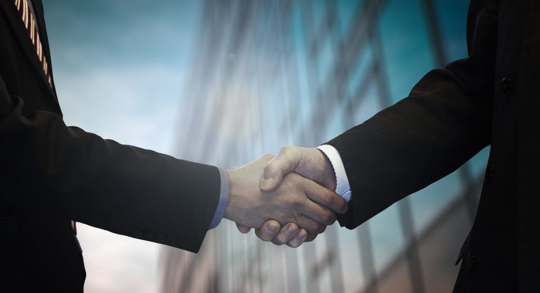 Изображение из фотобанка Рукопожатие