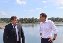 Владимир Лебедев и Алексей Лемин. Фото: Абакан.рф