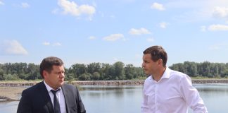 Владимир Лебедев и Алексей Лемин. Фото: Абакан.рф