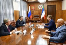 Встреча с Сергеем Мочальниковым. Фото со страницы Валентина Коновалова