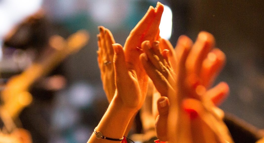 Аплодисменты