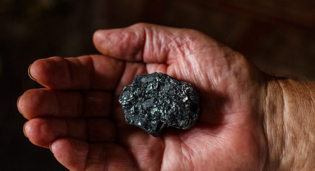 Изображение из фотобанка шахта, руда