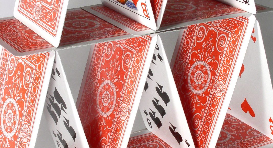 Карточный домик