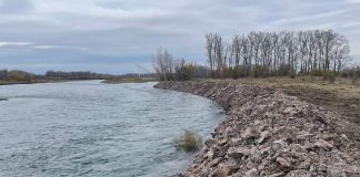 Дамба на реке Абакан. Фото из телеграм-канала Минприроды РХ