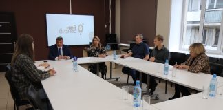 Круглый стол в Фонде развития Хакасии. Фото Владислав Фербер