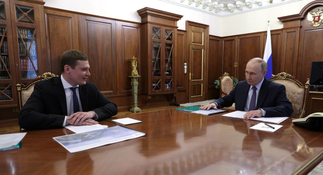 Валентин Коновалов и Владимир Путин. Фото пресс-службы Кремля