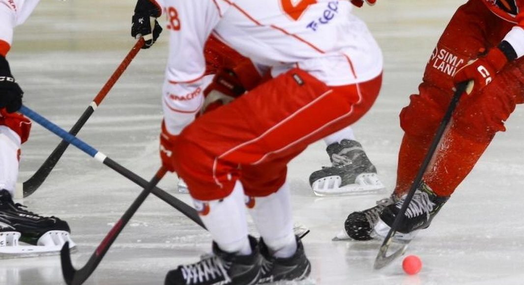 Хоккей. Фото СК «Саяны»