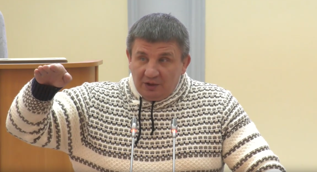 Олег Иванов на сессии Верховного Совета