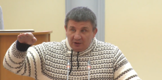 Олег Иванов на сессии Верховного Совета